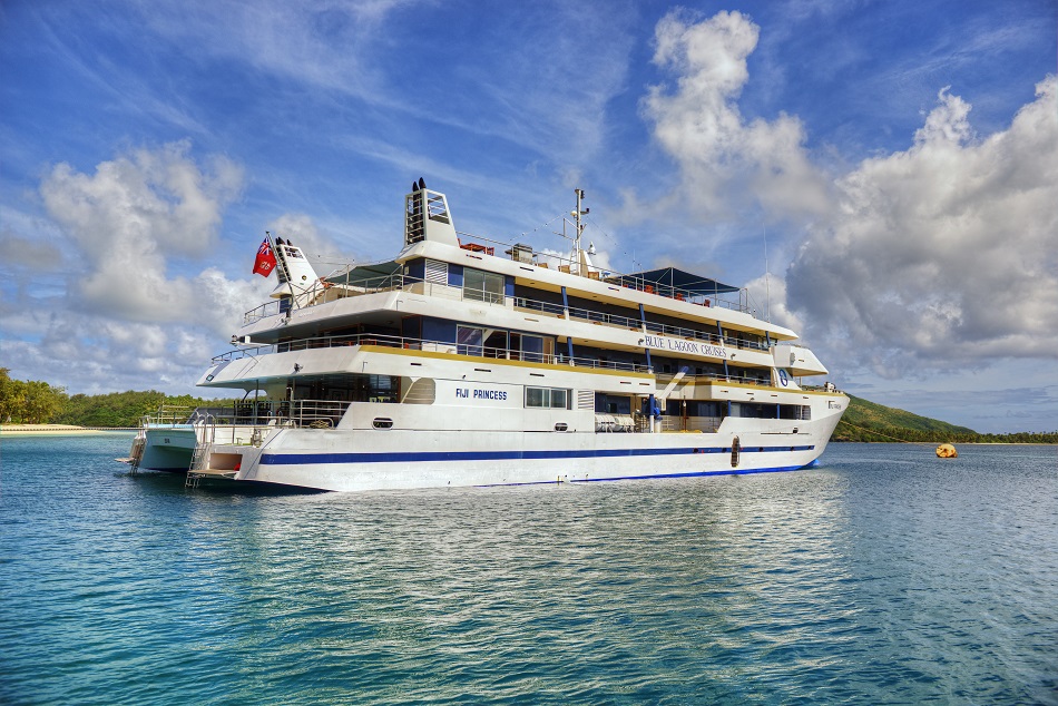 cruises in fiji